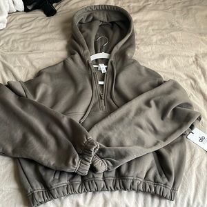 Alo hoodie. NWT. So cute & comfy.